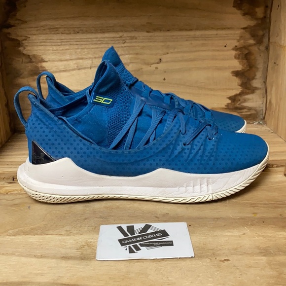 Under Armour Curry 5 Blue sneakers
